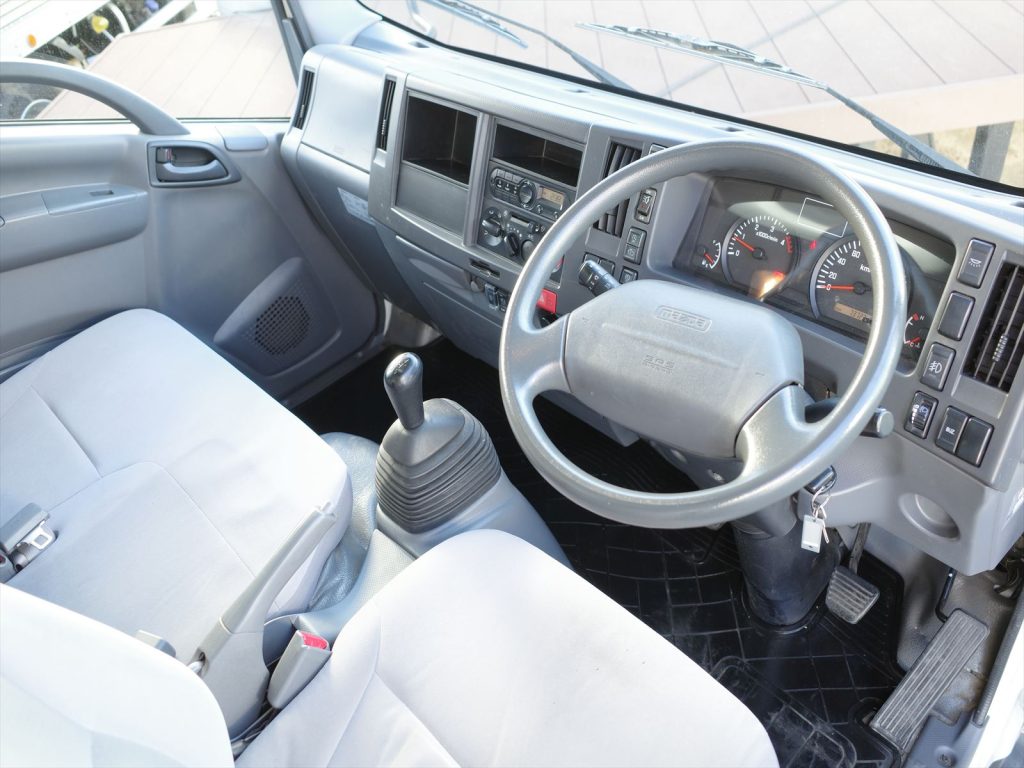 内装もとてもきれいなお車です!