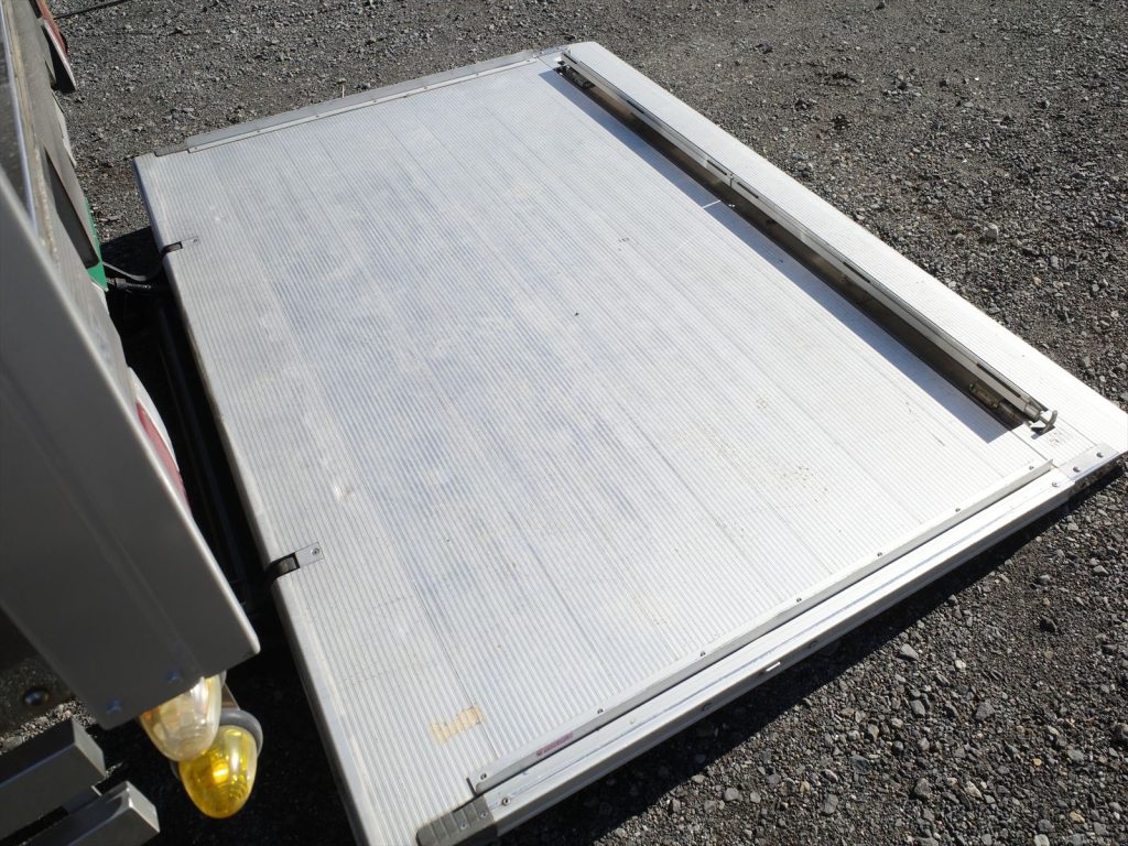 極東製フルゲート 最大揚力 1000Kg ゲートプラットホーム寸法 長さ155cm ストッパー有効長130cm 幅211.5cm ストッパー有効幅203cm