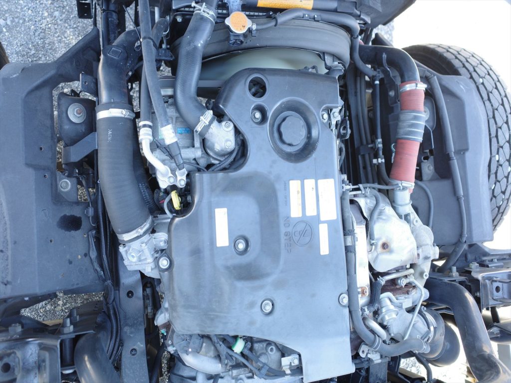 3000ccディーゼルターボ　エンジン型式4JJ1  エンジン機関も状態良好です！