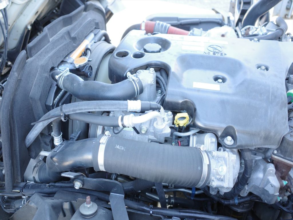 3000ccディーゼルターボ　エンジン型式4JJ1  エンジン機関も状態良好です！