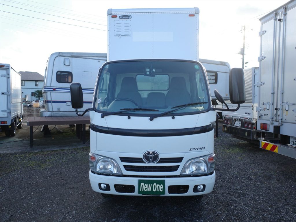 最大積載量1150Kg 車両総重量3435Kg 現在のオートマ限定普通免許で運転できます！