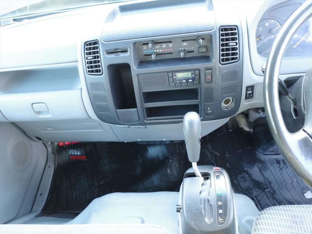 オートマチック車！現在のオートマ限定普通免許で運転できます！