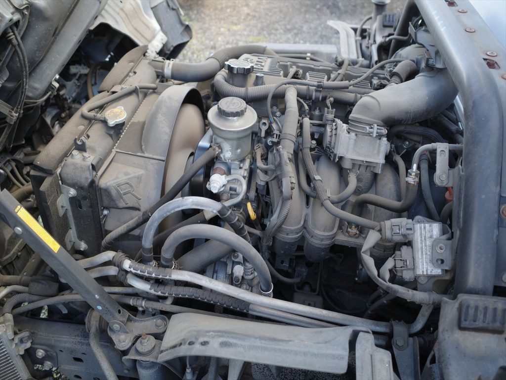 ABF-TRY230 エンジン型式 1TR 2000ccガソリンエンジン