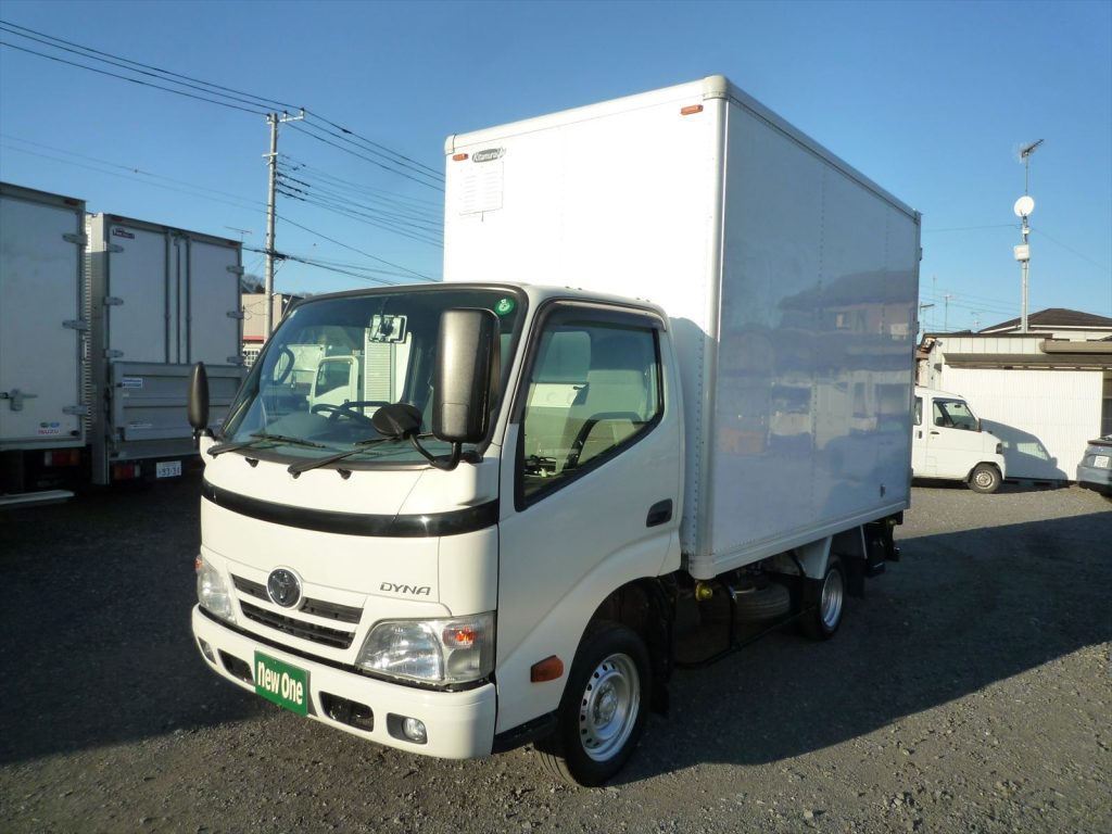 ABF-TRY230 エンジン型式 1TR 2000ccガソリンエンジン 現在のオートマ限定普通免許で運転できます!