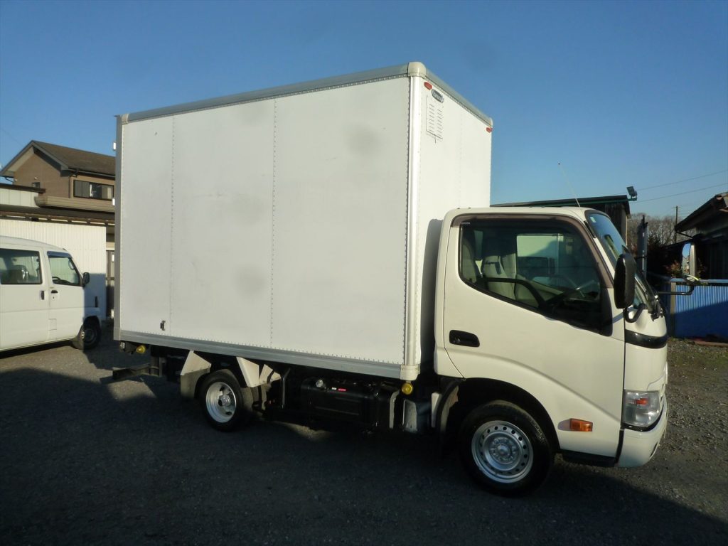 車体寸法 全長507cm 全幅177cm 全高298cm パネルバンには看板を消した跡がございます。