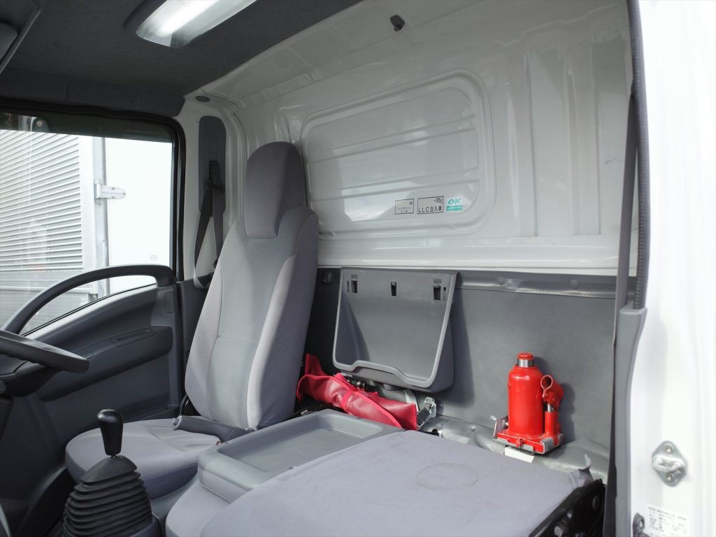 ヤニ汚れも無くとてもきれいなお車です!