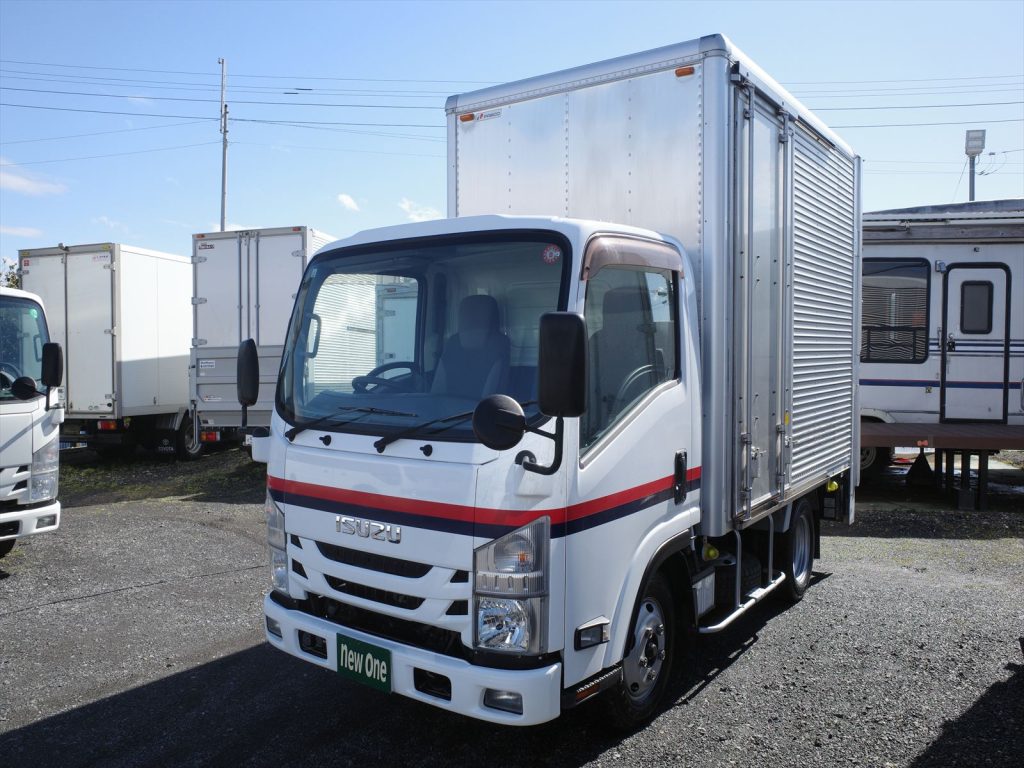 最大積載量2800Kg 車両総重量6085Kg 走行138.350Km