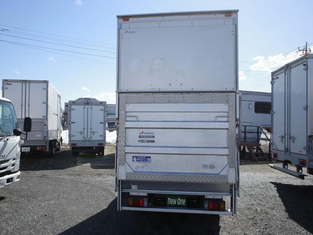 最大積載量2800Kg 車両総重量6085Kg 走行138.350Km