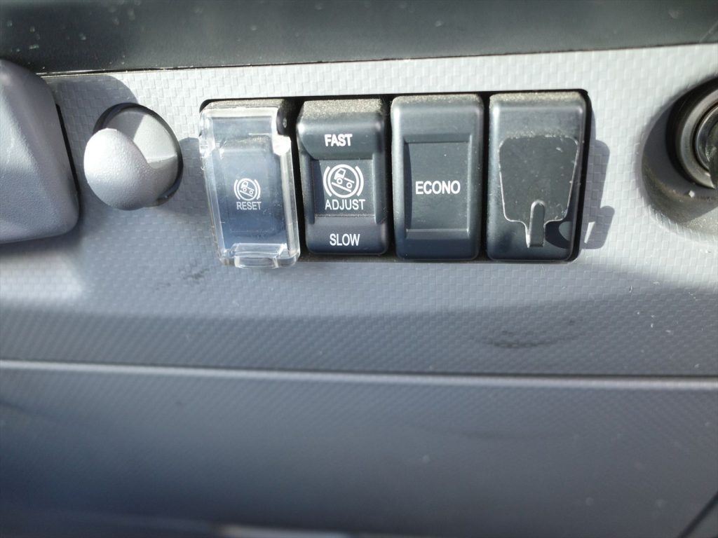 坂道発進補助装置も装備されております！