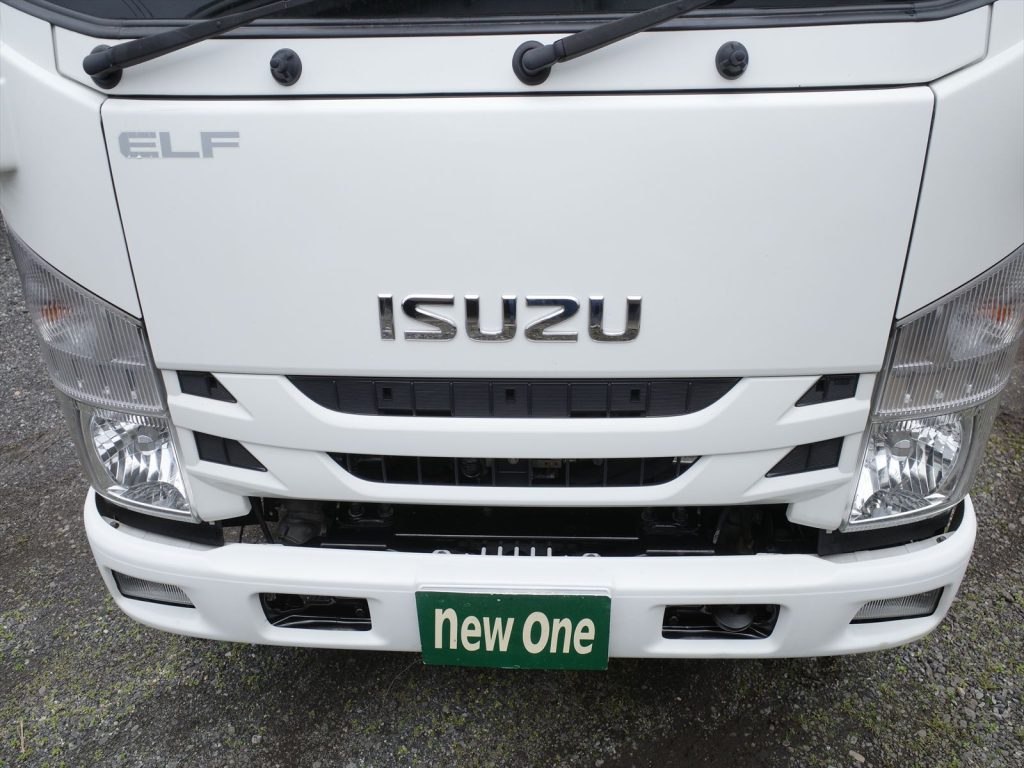 外装もこの通りとてもきれいなお車です!