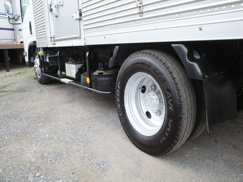 下回りも大きなさびも無く状態良好です!