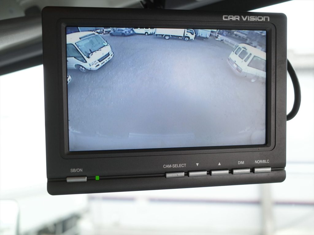 バックカメラも装備されております!