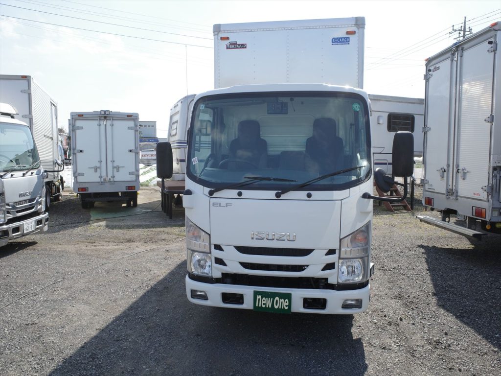 TRG-NLR85AN 3000ccディーゼルターボ NOXPM法＆都県市条例適合ともに適合！最大積載量1950Kg 車両総重量4975g 旧オートマ限定普通免許で運転できます！